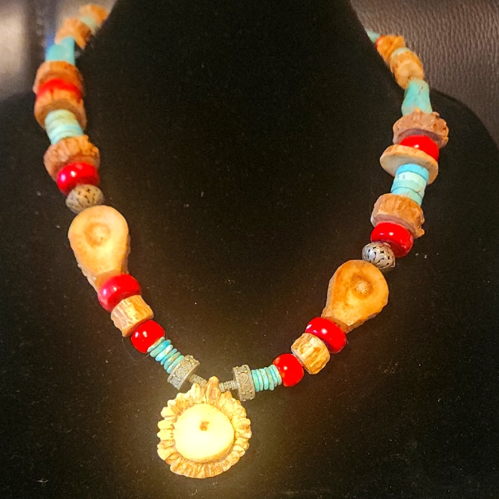 Handcrafted Multicolor Beaded Necklace - image 1